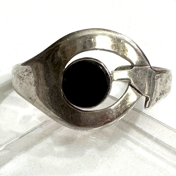Signed, Taxco Vintage Sterling Silver Modern Eye Onyx Cuff - Picture 1 of 7